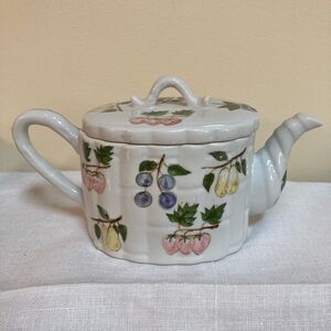 Vintage 90s Tea Pot with Painted Fruit and Berries with Elephant Trunk Spout EUC